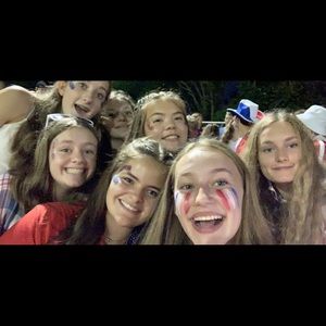 Meet your Posher, Julia